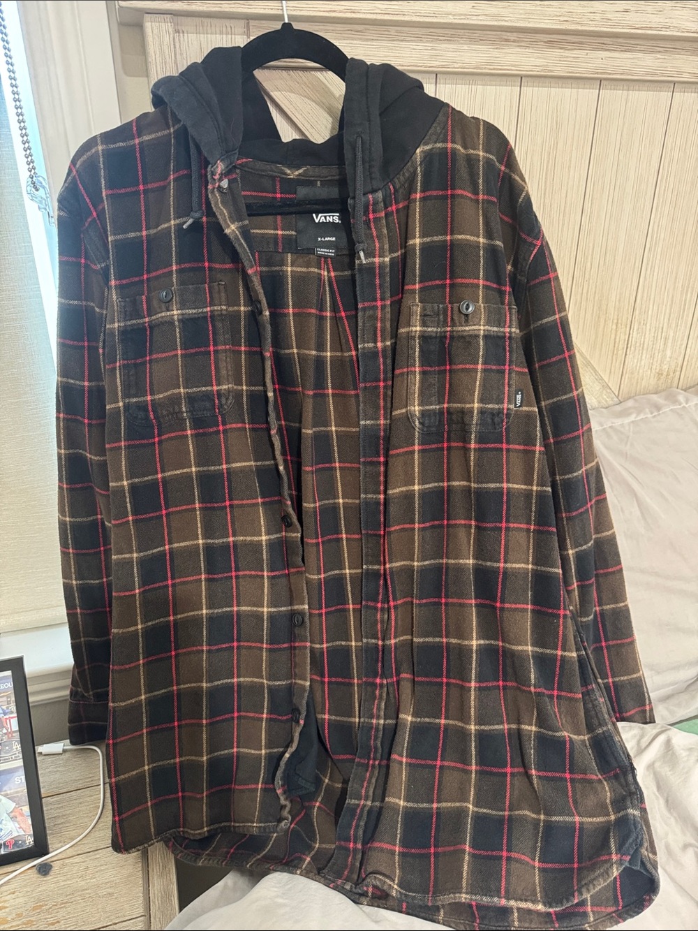 Vans Men's Black & Brown Plaid Hooded Flannel Shirt Jacket